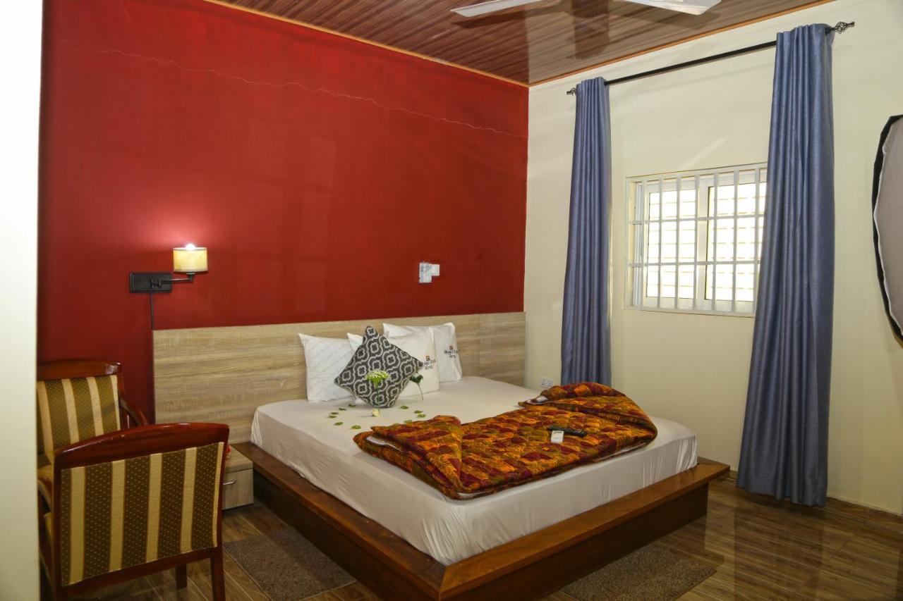 Grand Star Hotel North Legon Экстерьер фото