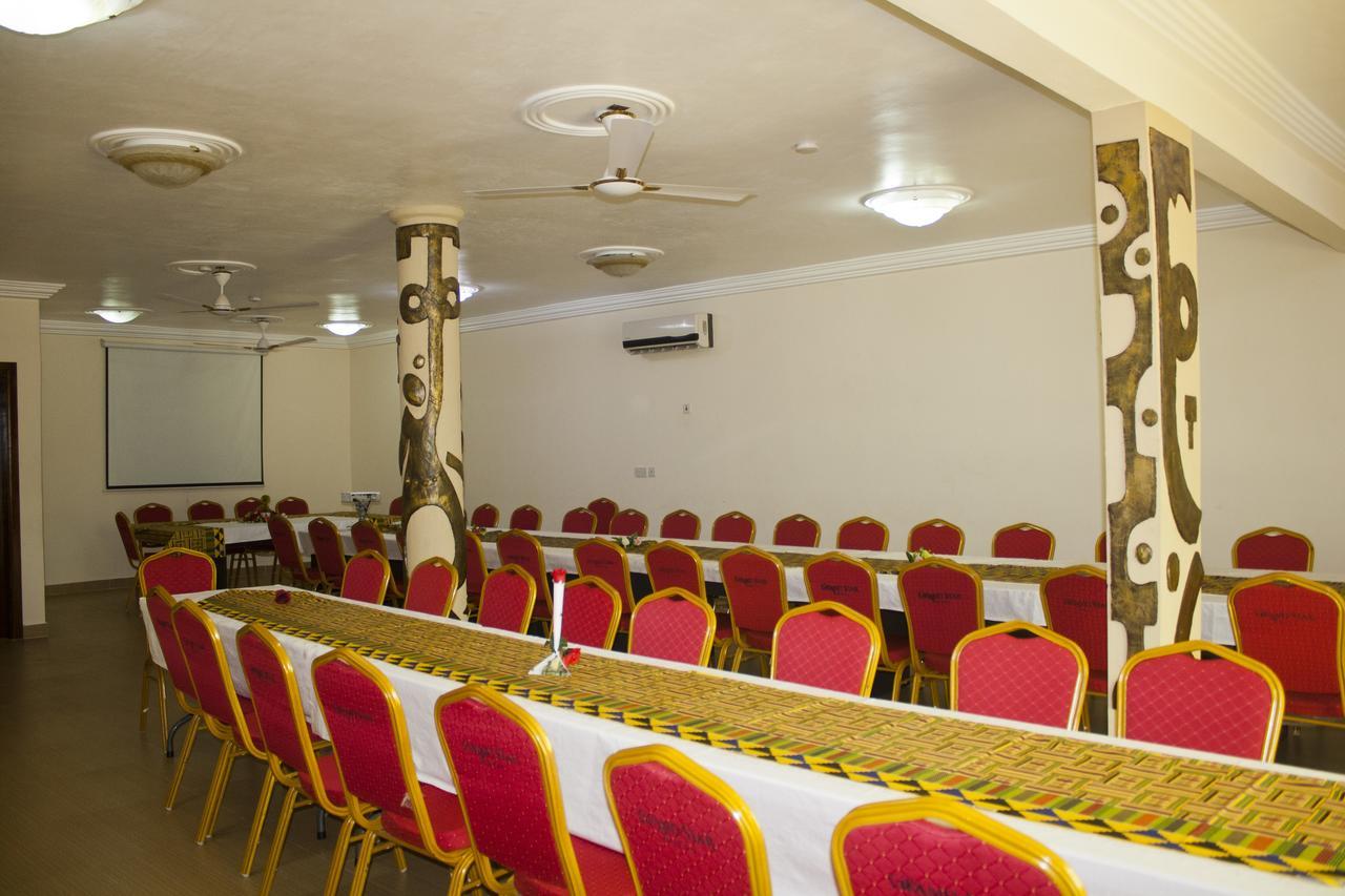 Grand Star Hotel North Legon Экстерьер фото