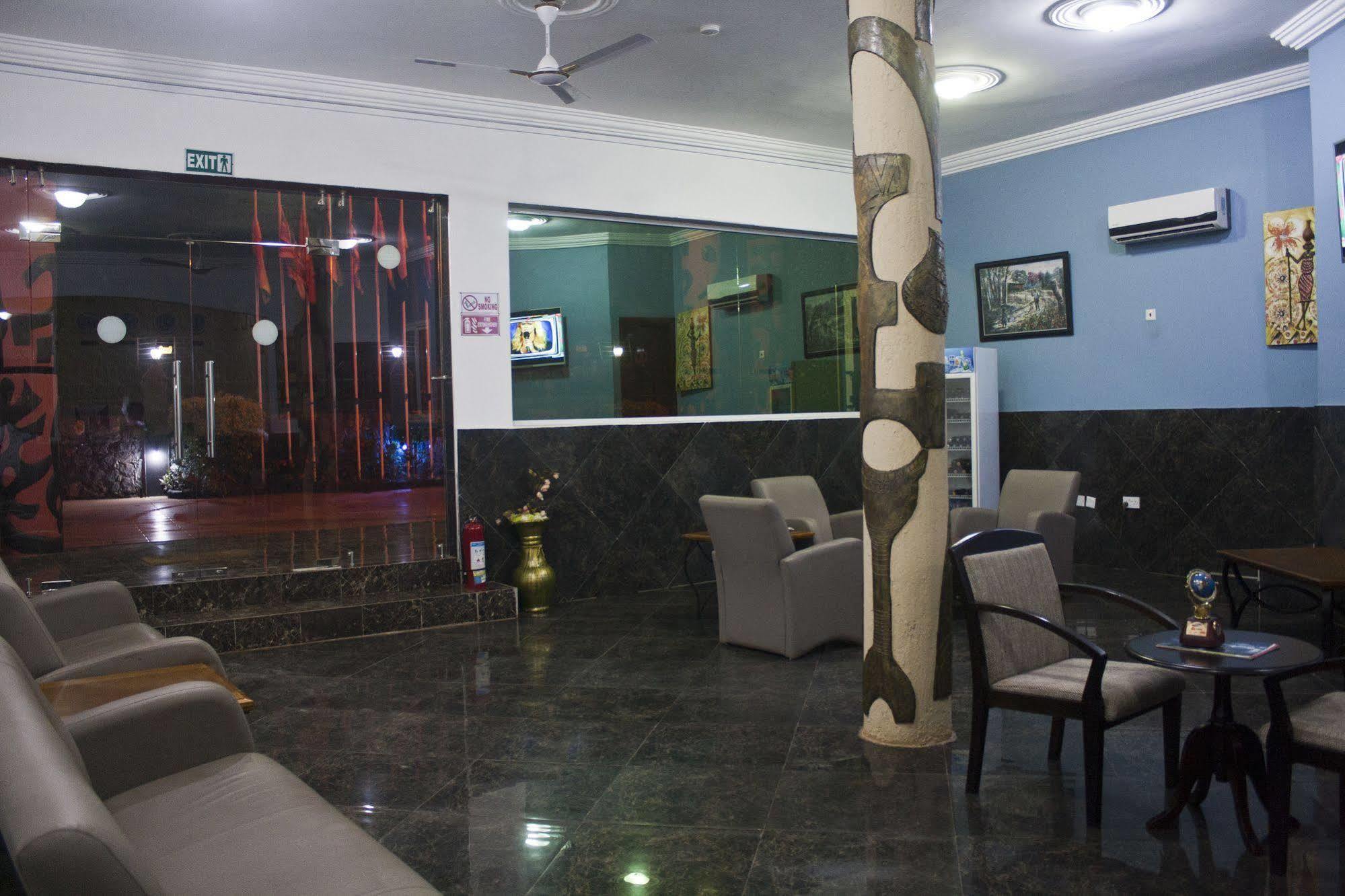 Grand Star Hotel North Legon Экстерьер фото