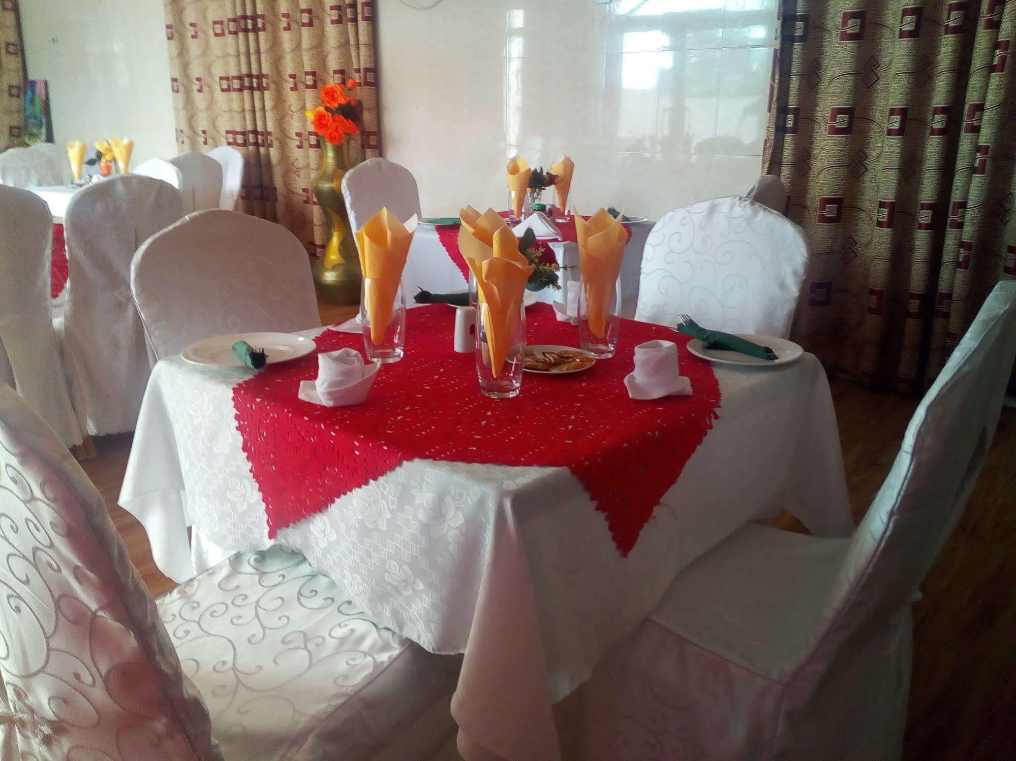 Grand Star Hotel North Legon Экстерьер фото